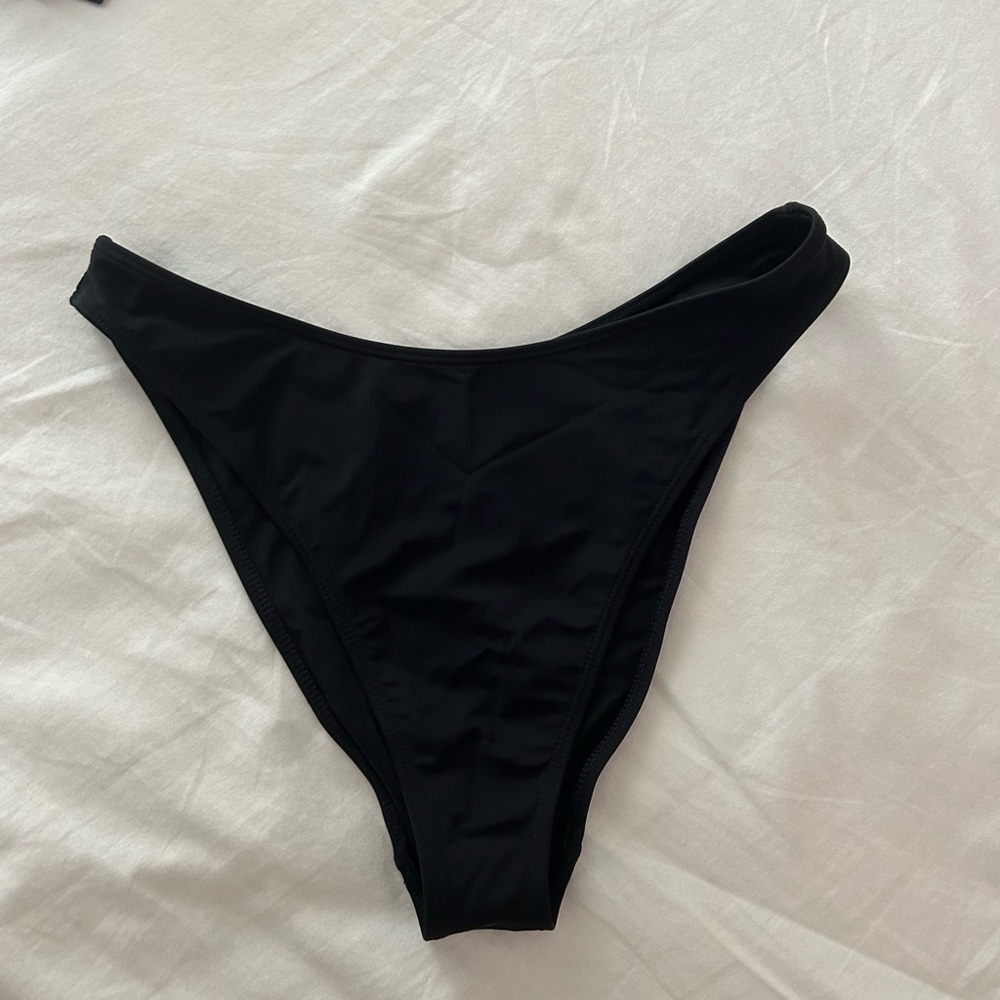 LA Hearts by Pacsun black cheeky bikini bottoms (worn once)